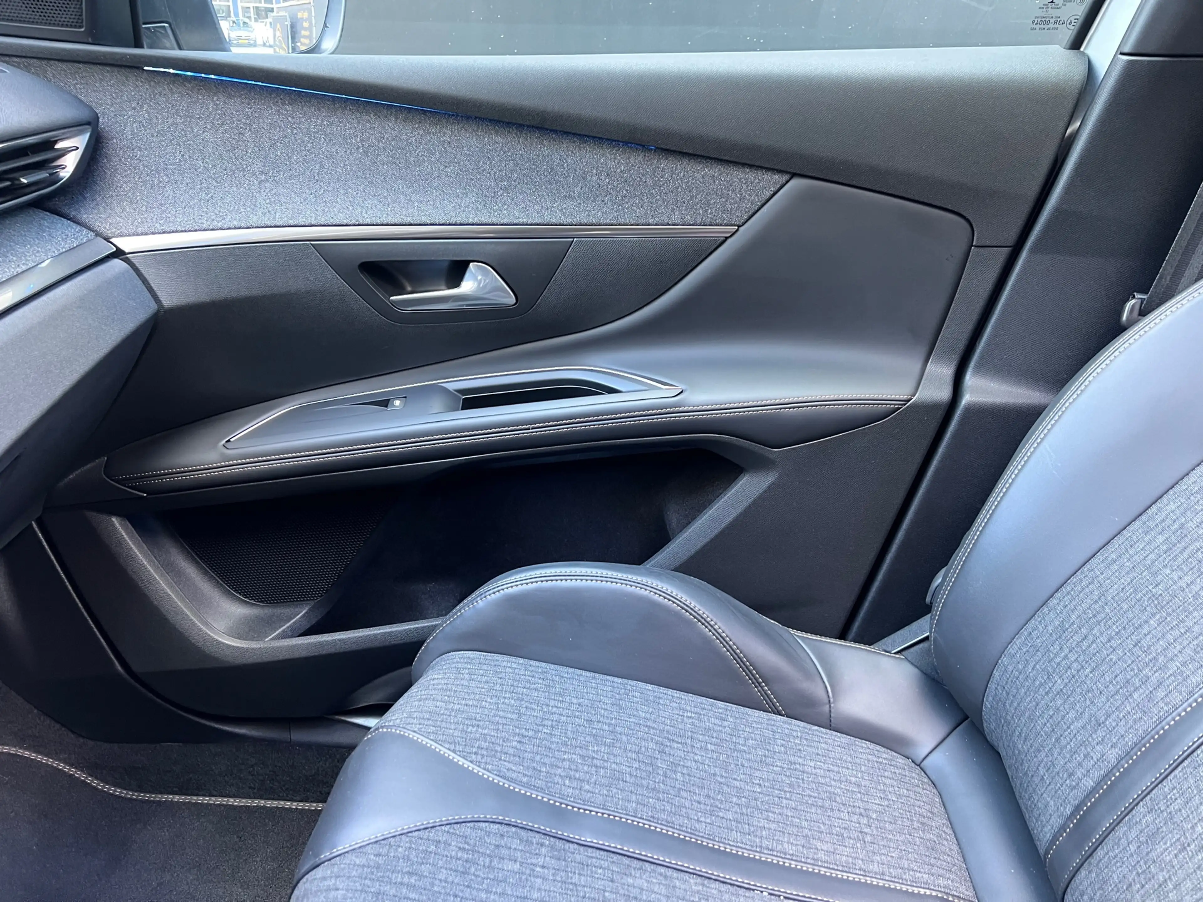 Peugeot 5008 1.6 PureTech GT-Line 7p. Pano Stoelverwarming Trek — photo 14