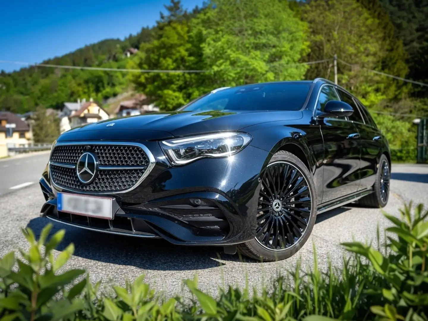 Mercedes-Benz E 300 e T-Mod PHEV Aut. AMG Line | Plug-in Hybrid | Top Schwarz - 1