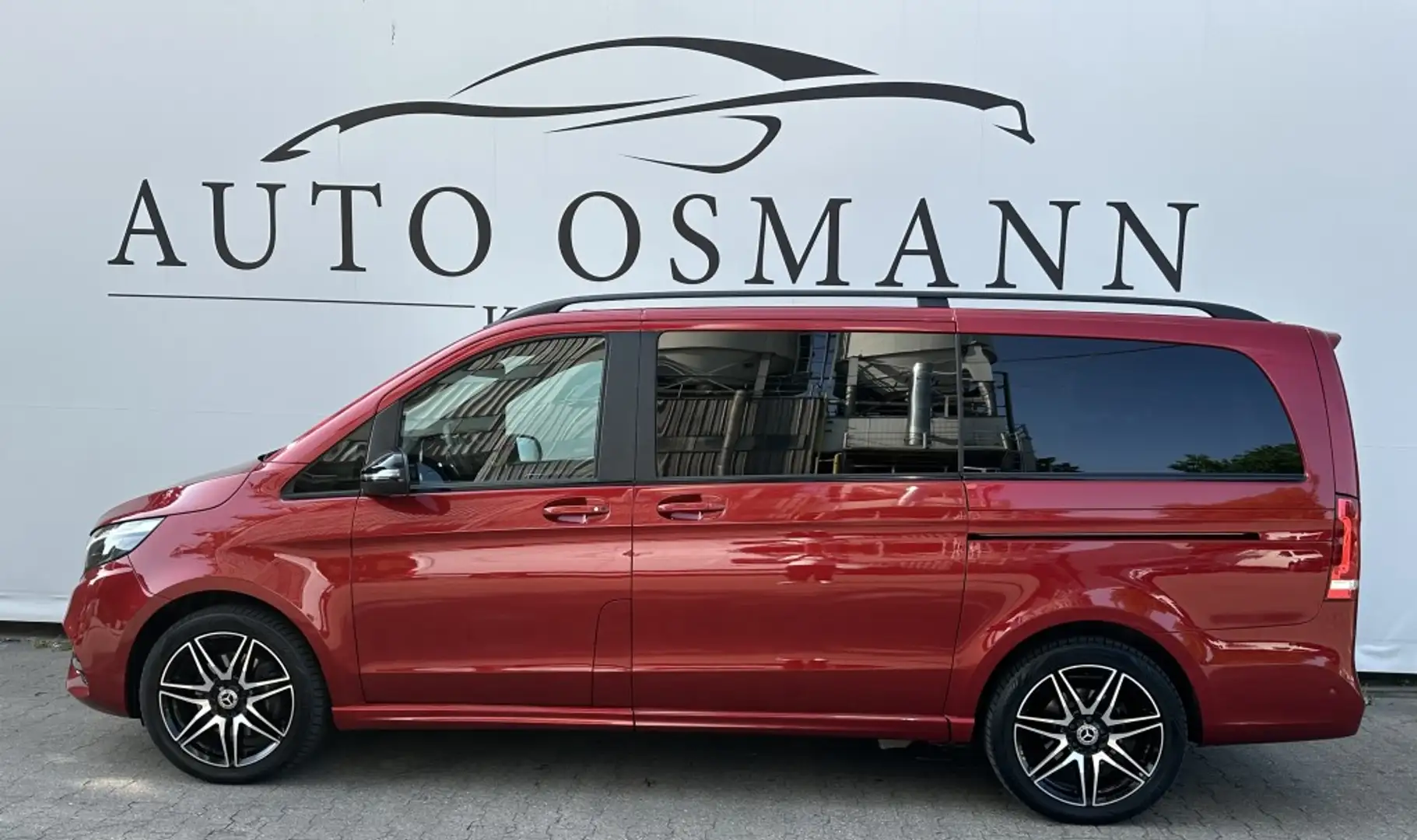 Mercedes-Benz V 300 d lang 4Matic 9G-TRONIC AMG Line Červená - 2