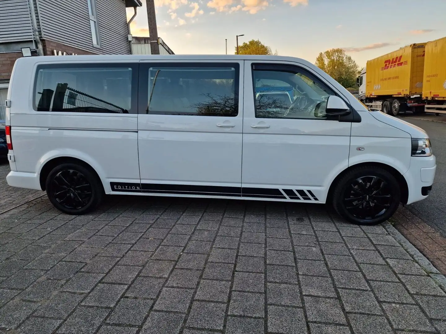 Volkswagen T5 Caravelle DSG STANDHEIZUNG NAVI HU NEU Weiß - 2