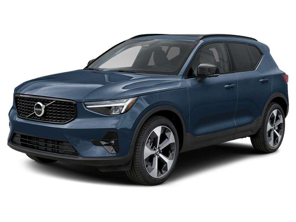 2026 Volvo XC40 B5 Plus Dark Theme