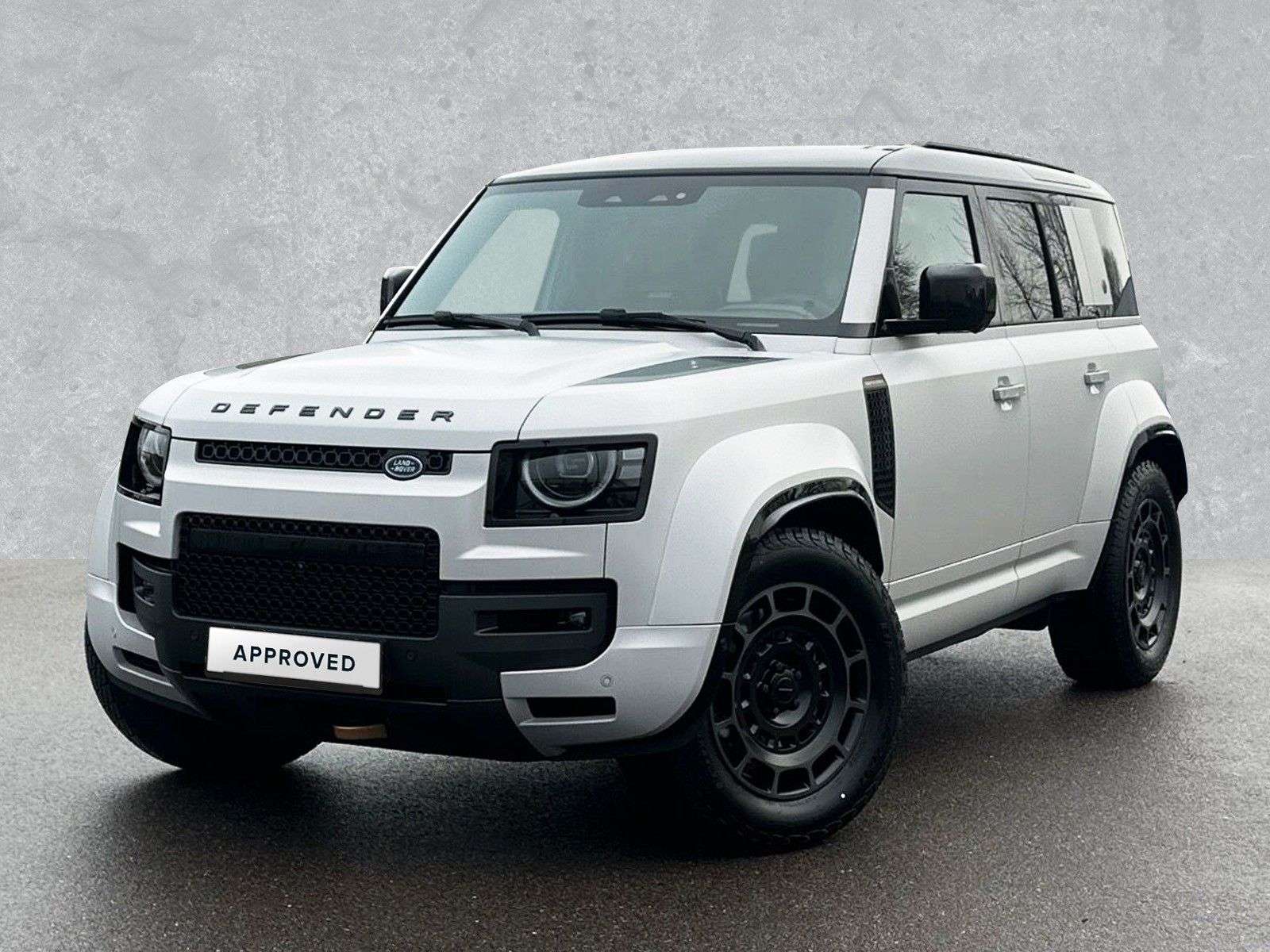 Second hand Land Rover Defender 
