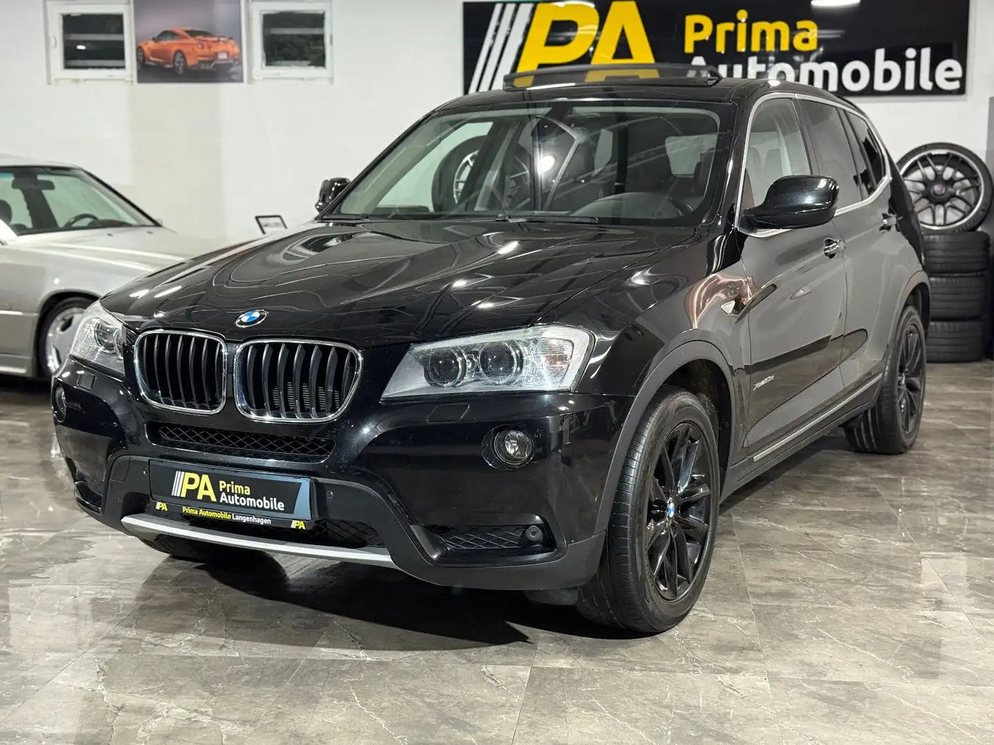 BMW X3 xDrive20d / 2. Hand Automatik Panorama AHK Schwarz - 1