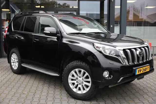 Toyota Land Cruiser 2.8 D-4D 5DRS EXECUTIVE A/T VAN