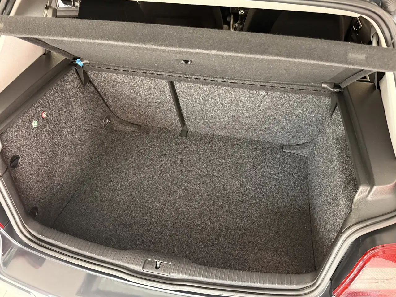 Volkswagen Golf 5p 1.6 Highline 105cv, foto 7