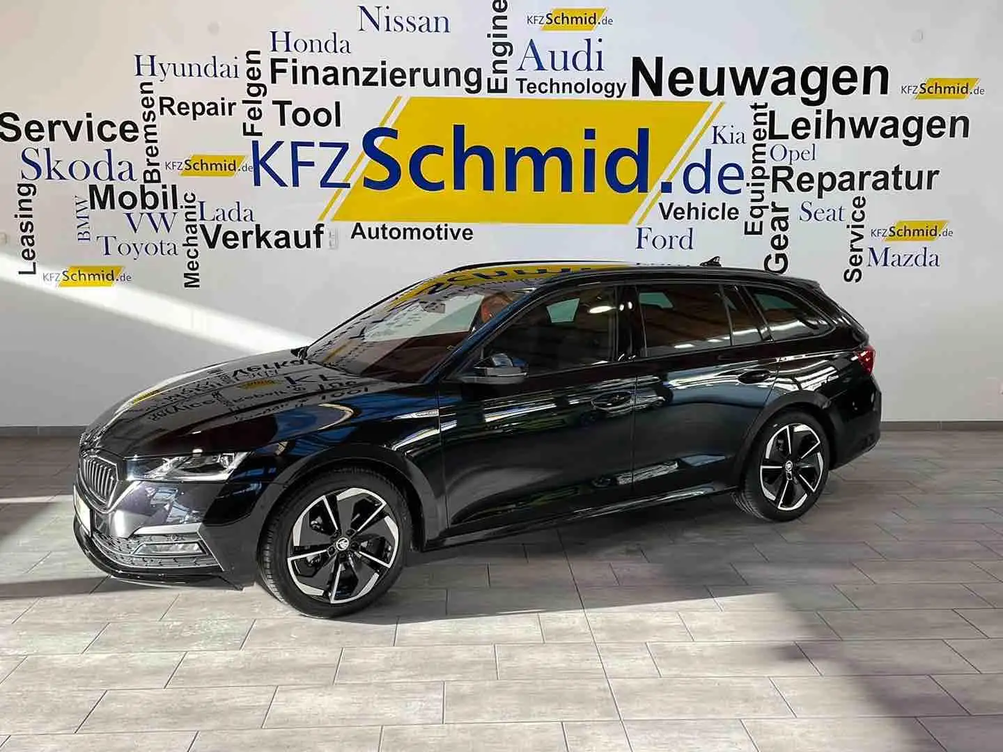 Skoda Octavia Combi 1.5 TSI Sportline Schwarz - 1