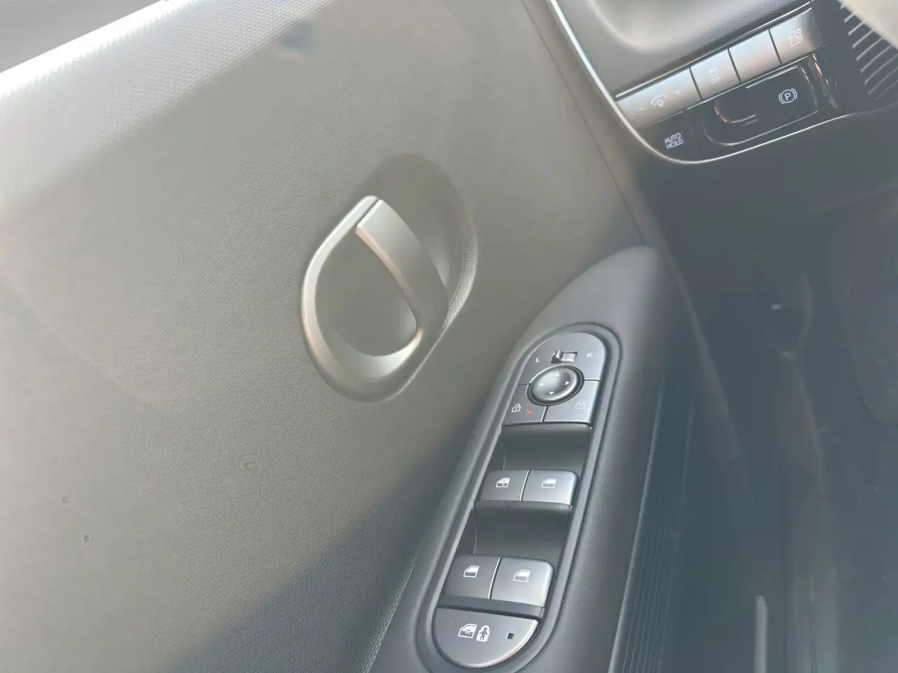 Hyundai IONIQ 5 снимка Hyundai IONIQ 5