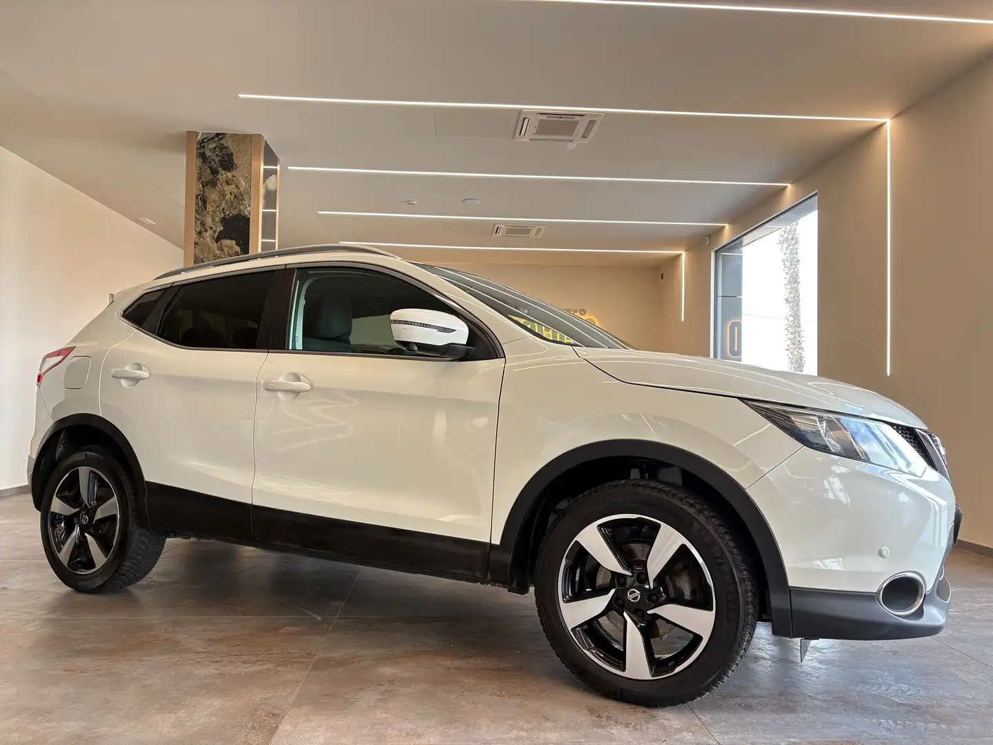 Nissan Qashqai Qashqai II 1.5 dci N-Connecta 110cv Blanco - 2