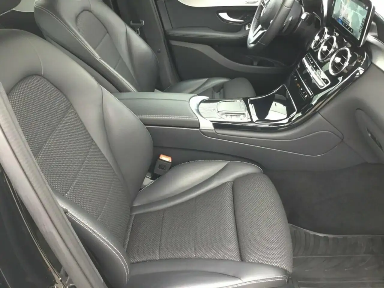 Mercedes-Benz GLC 220 d 4M LED/KAMERA/NAVI 11