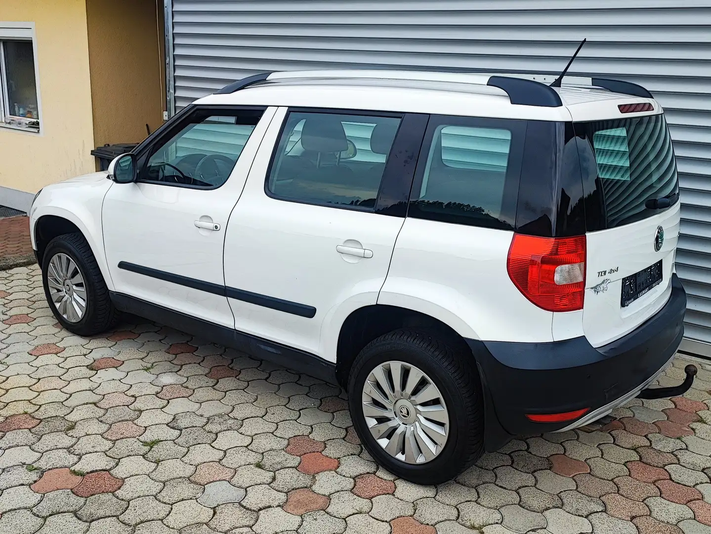 Skoda Yeti Allrad, Anhängerkupplung Weiß - 2
