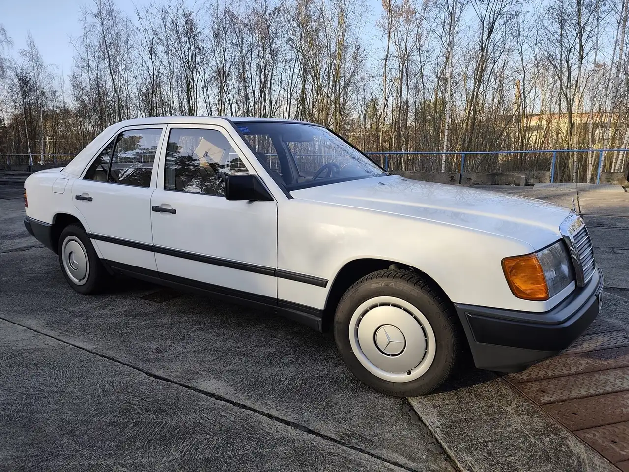 Mercedes-Benz E 200 E-Klasse D Mercedes-Benz W124 200 Diesel "Mopf 0" 69.000km AHK TÜV Neu 2028, foto 8