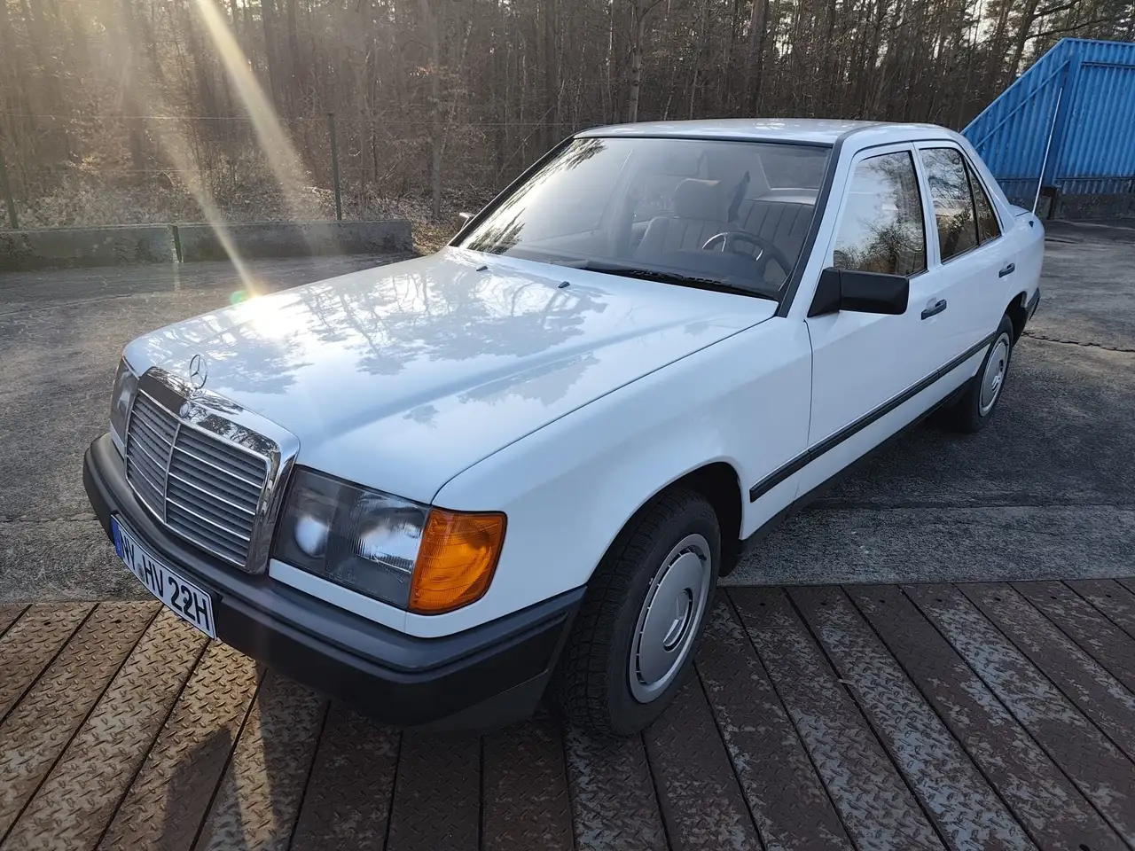 Mercedes-Benz E 200 E-Klasse D Mercedes-Benz W124 200 Diesel "Mopf 0" 69.000km AHK TÜV Neu 2028, foto 1
