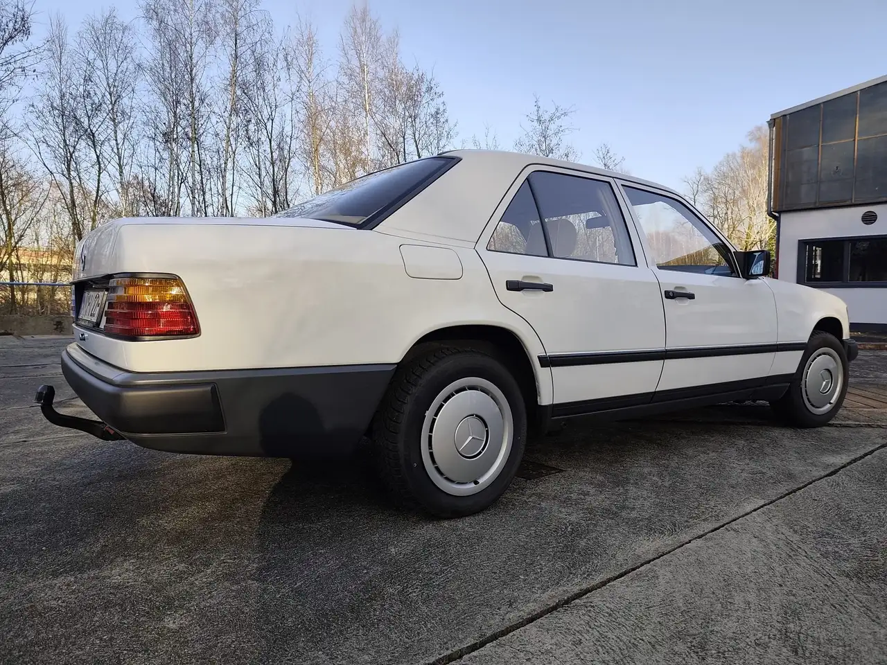 Mercedes-Benz E 200 E-Klasse D Mercedes-Benz W124 200 Diesel "Mopf 0" 69.000km AHK TÜV Neu 2028, foto 6