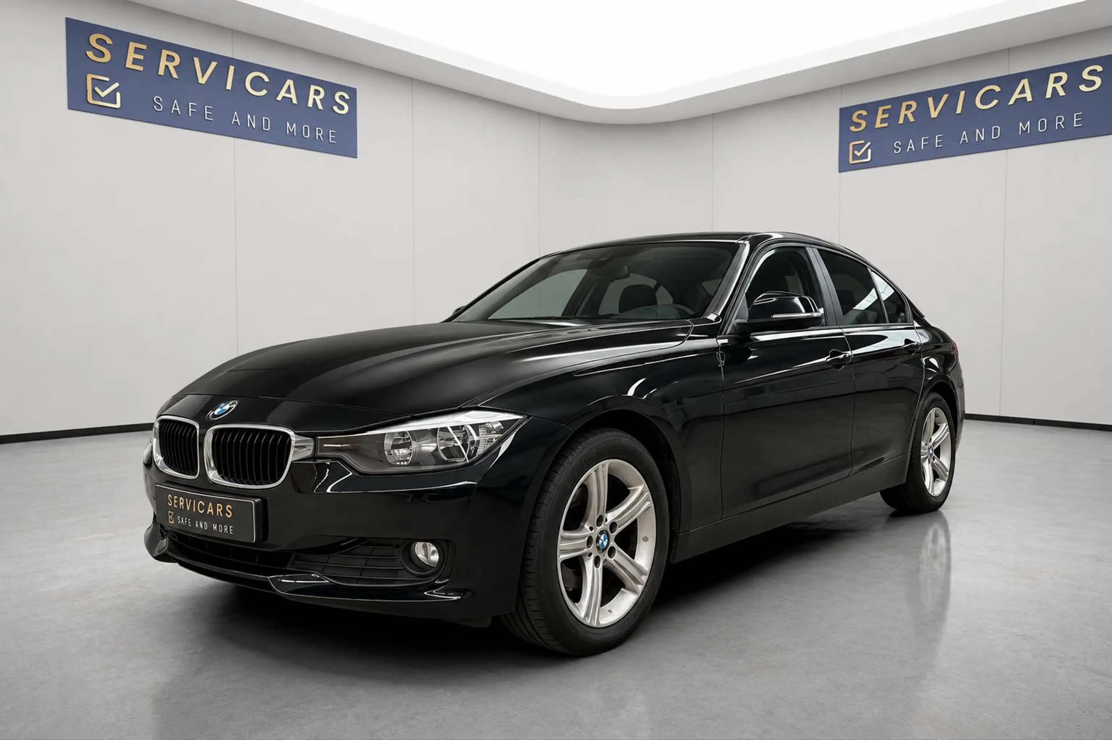 BMW 316 iA / AUTO / CUIR / NAVI / GARANTIE 12 MOIS