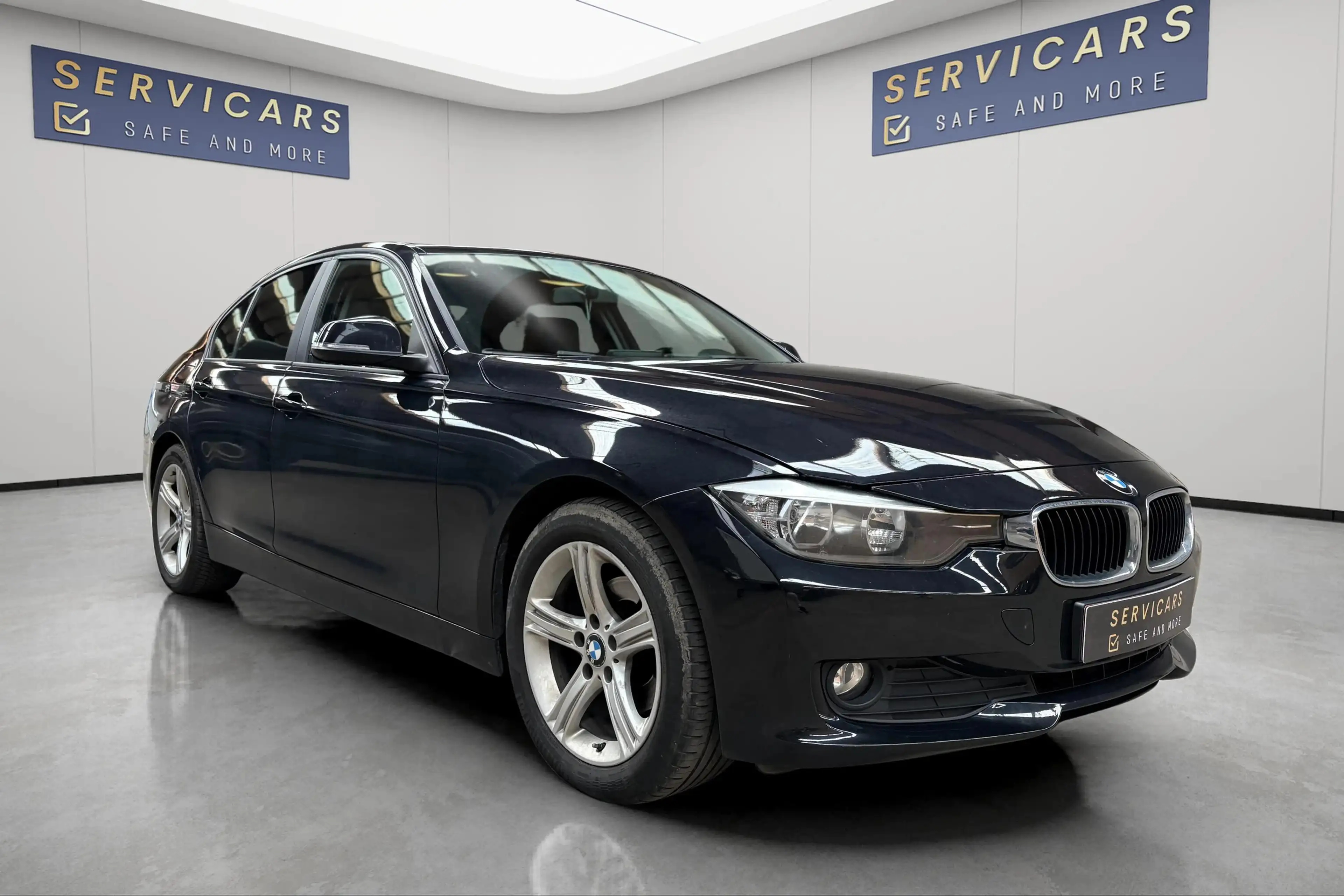 BMW 316 iA / AUTO / CUIR / NAVI / GARANTIE 12 MOIS — photo 4
