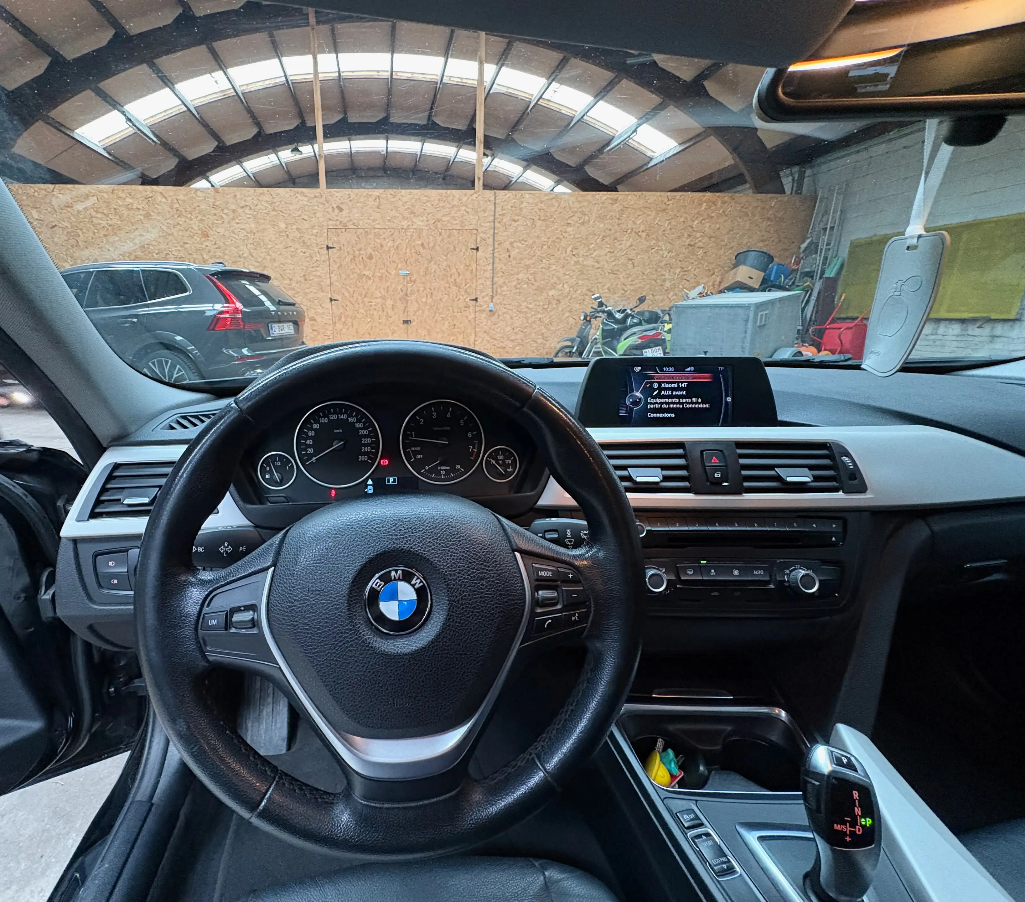 BMW 316 iA / AUTO / CUIR / NAVI / GARANTIE 12 MOIS — photo 14