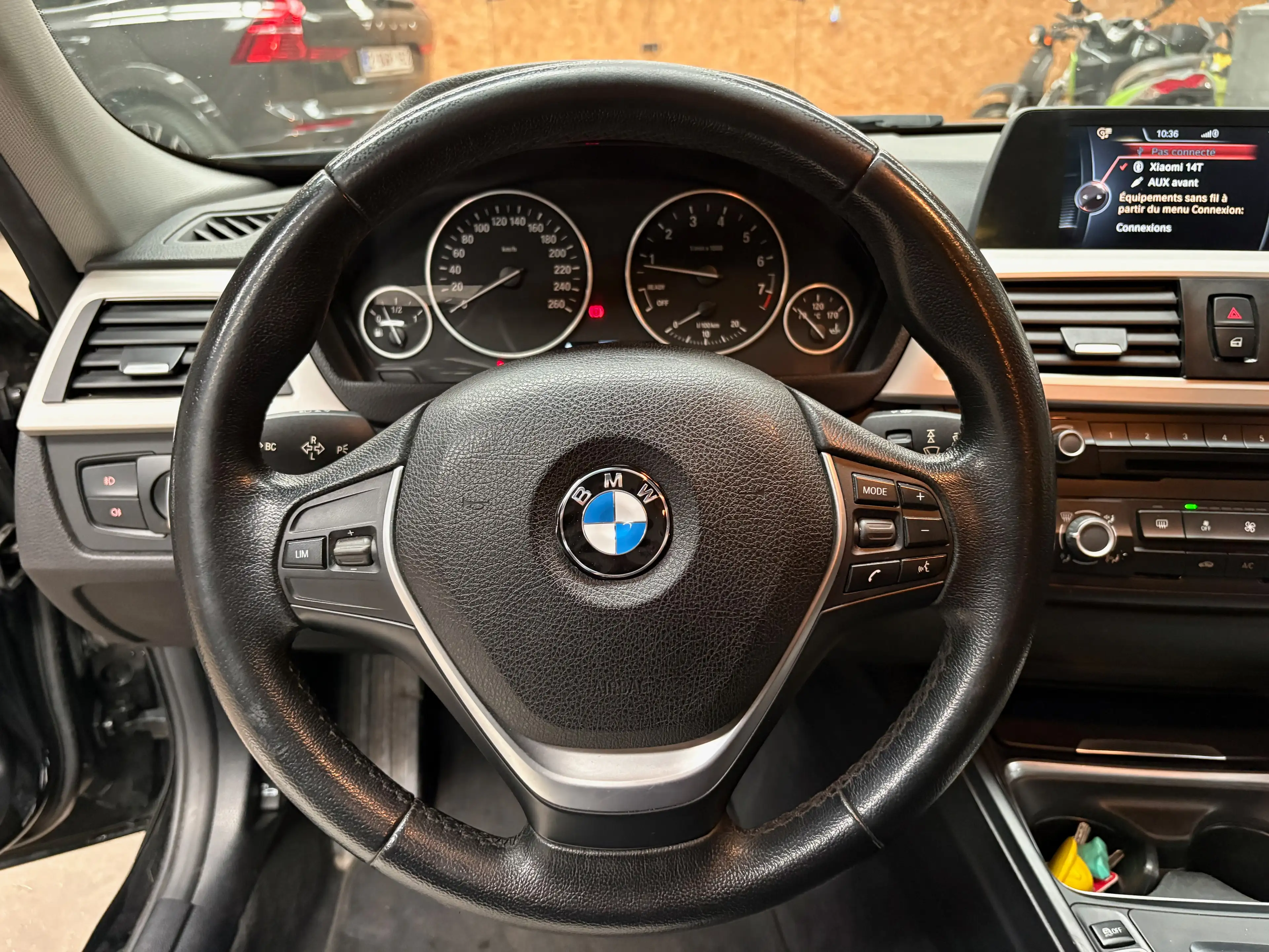 BMW 316 iA / AUTO / CUIR / NAVI / GARANTIE 12 MOIS — photo 15
