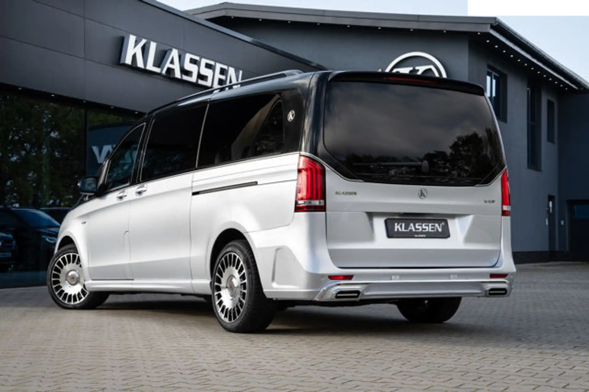 벤츠 V-Class V 220 2026 화이트 사진 2