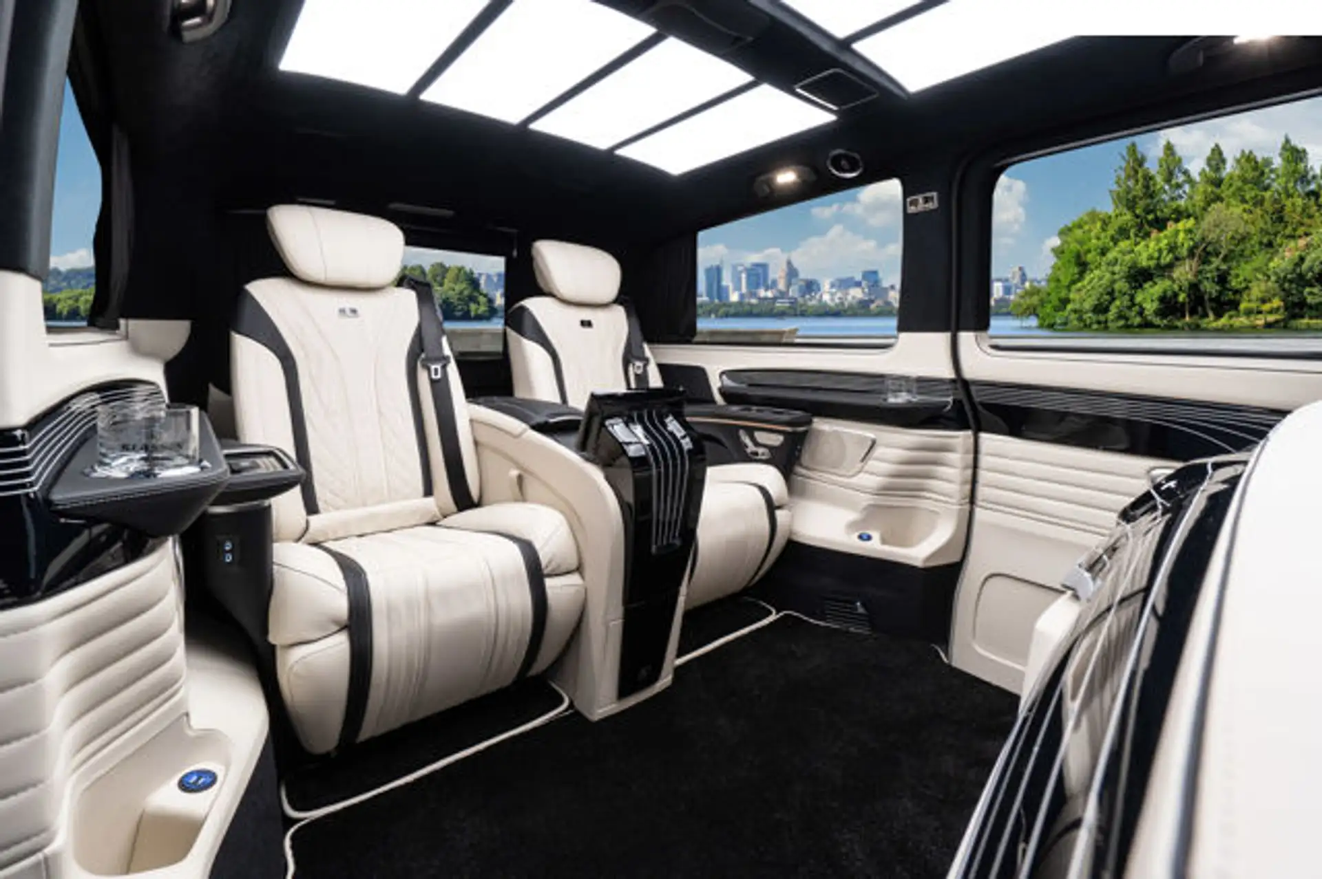 벤츠 V-Class V 220 2026 화이트 사진 6