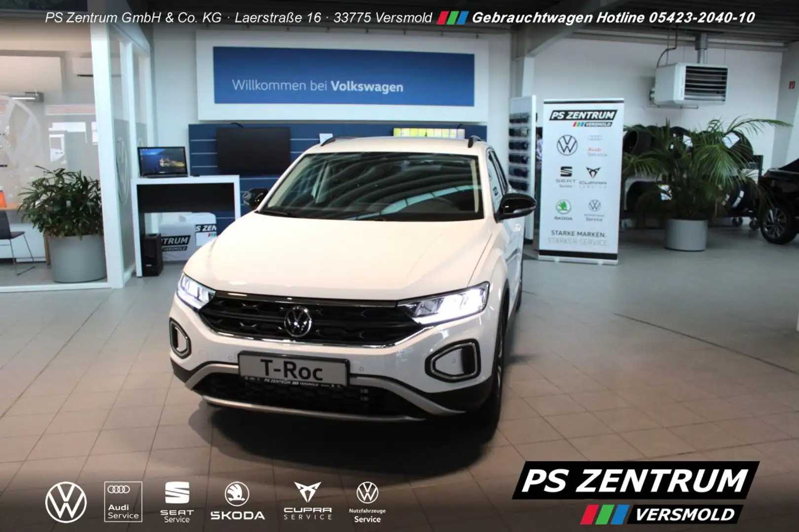 Volkswagen T-Roc Goal 1.5 TSI DSG AHK ACC LED PDC Bluetooth Weiß - 1