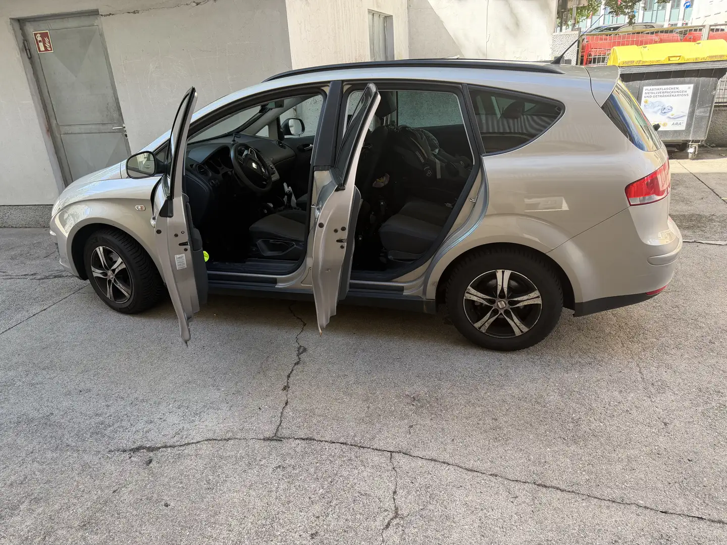 SEAT Altea XL Reference 1,6 CR TDi - 1