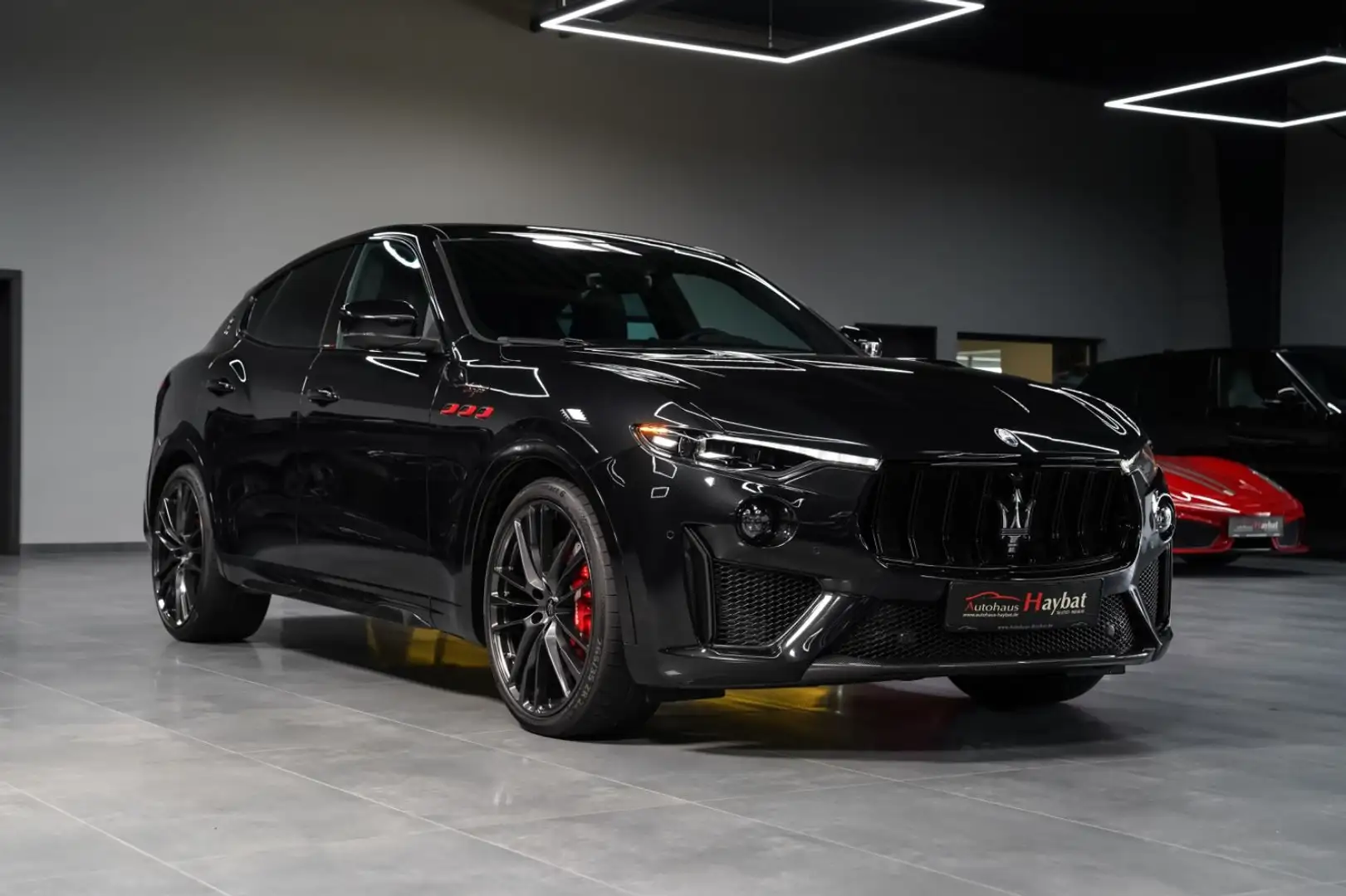 Maserati Levante V8 Trofeo Carbon-Pano-DrivingAssist-22" Zwart - 1