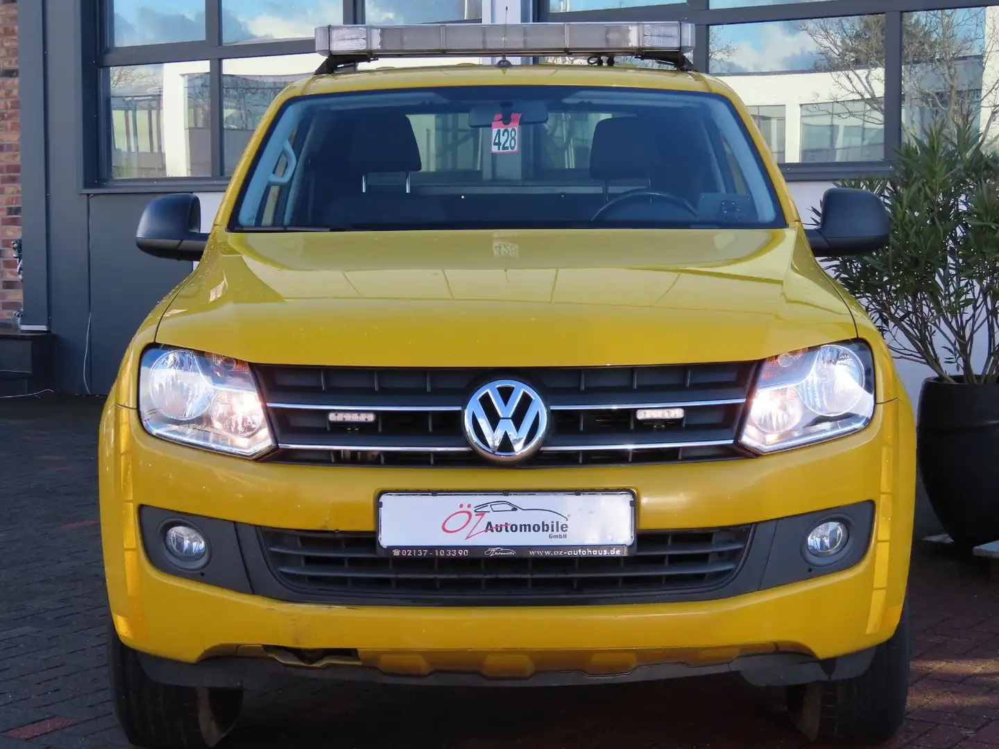 Volkswagen Amarok DoubleCab Autom. Klima PDC AHK Gelb - 2