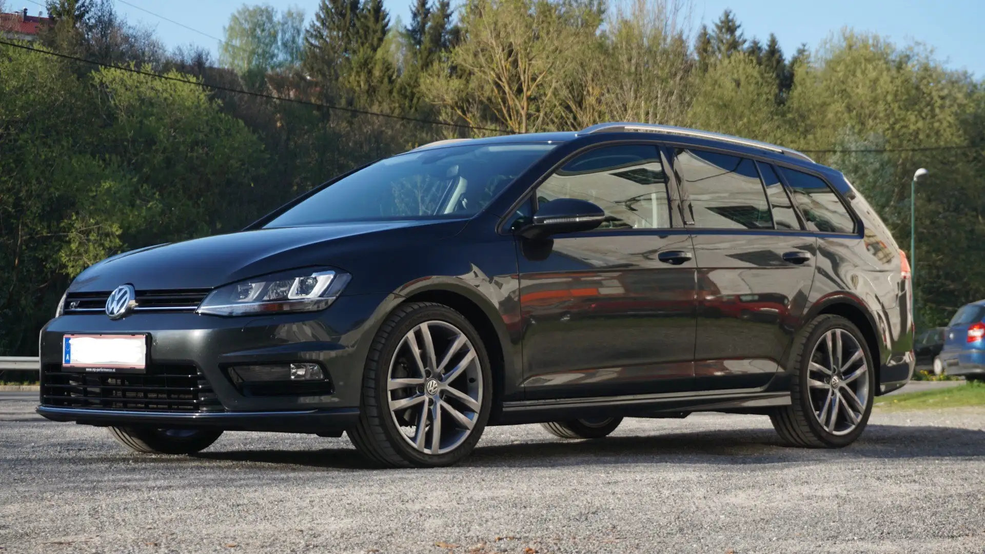 Volkswagen Golf Variant 1.6 TDI R-Line - 1