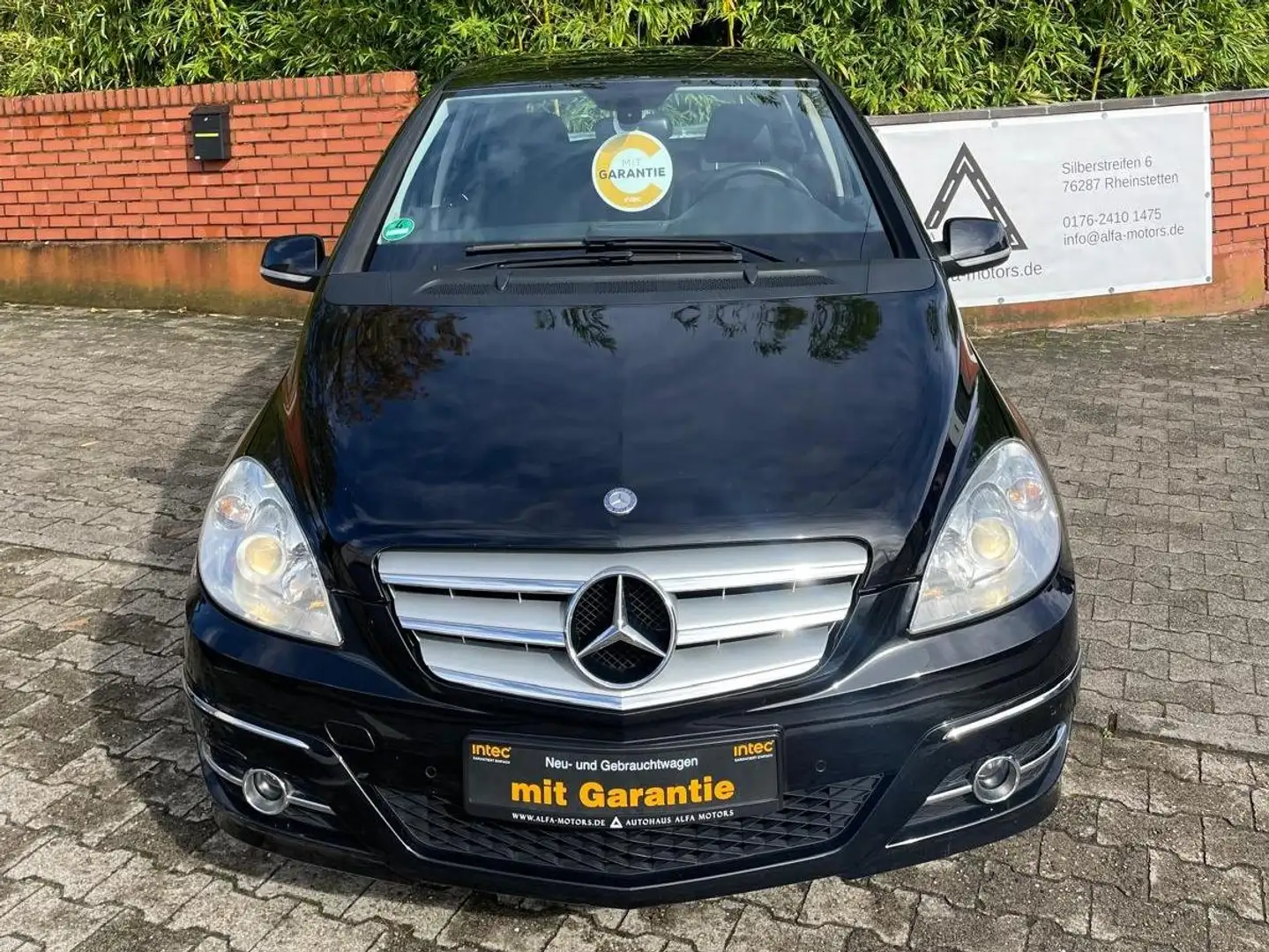 Mercedes-Benz B 180 B 180 // Automatik // TÜV und Inspektion neu // Schwarz - 2