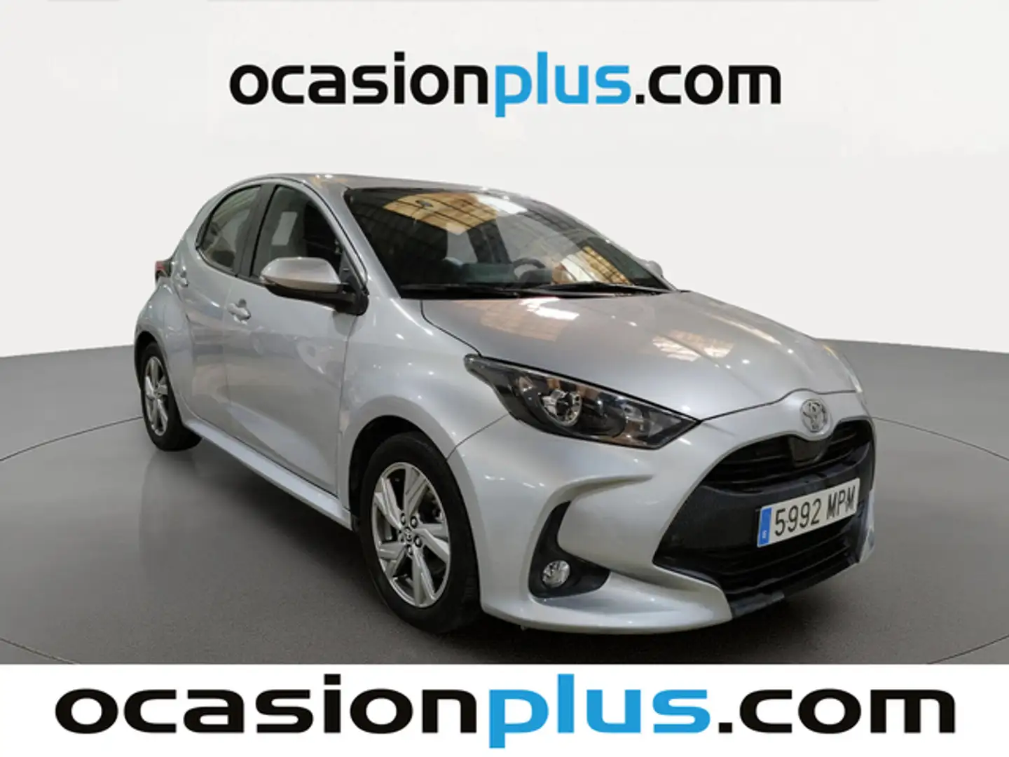 Toyota Yaris 120H 1.5 Active Plus Gris - 2