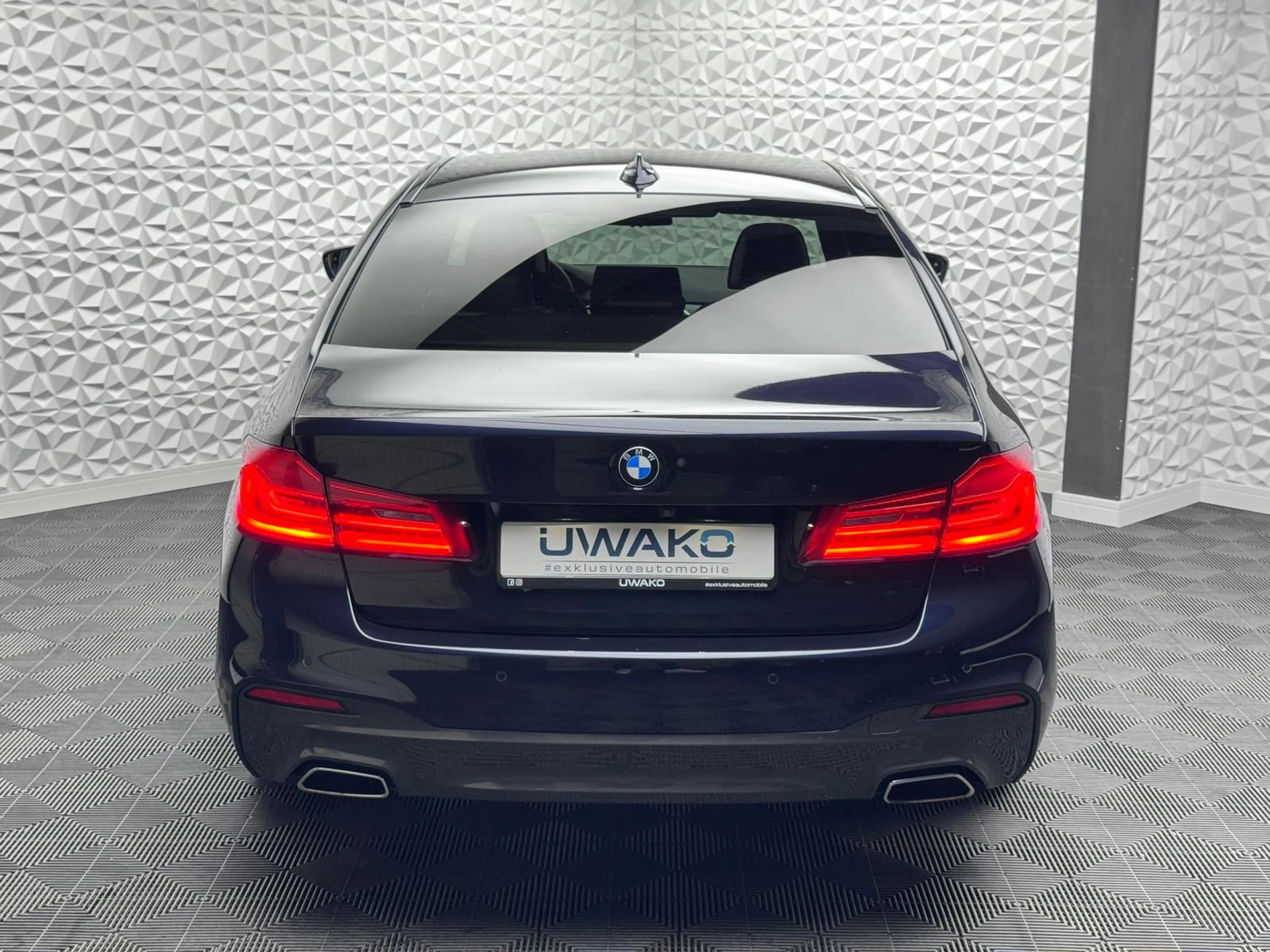 BMW 530 d M-PAKET*ACC*H&K*KEYLESS*HUD*R-CAM*DAB*LIVE — photo 7