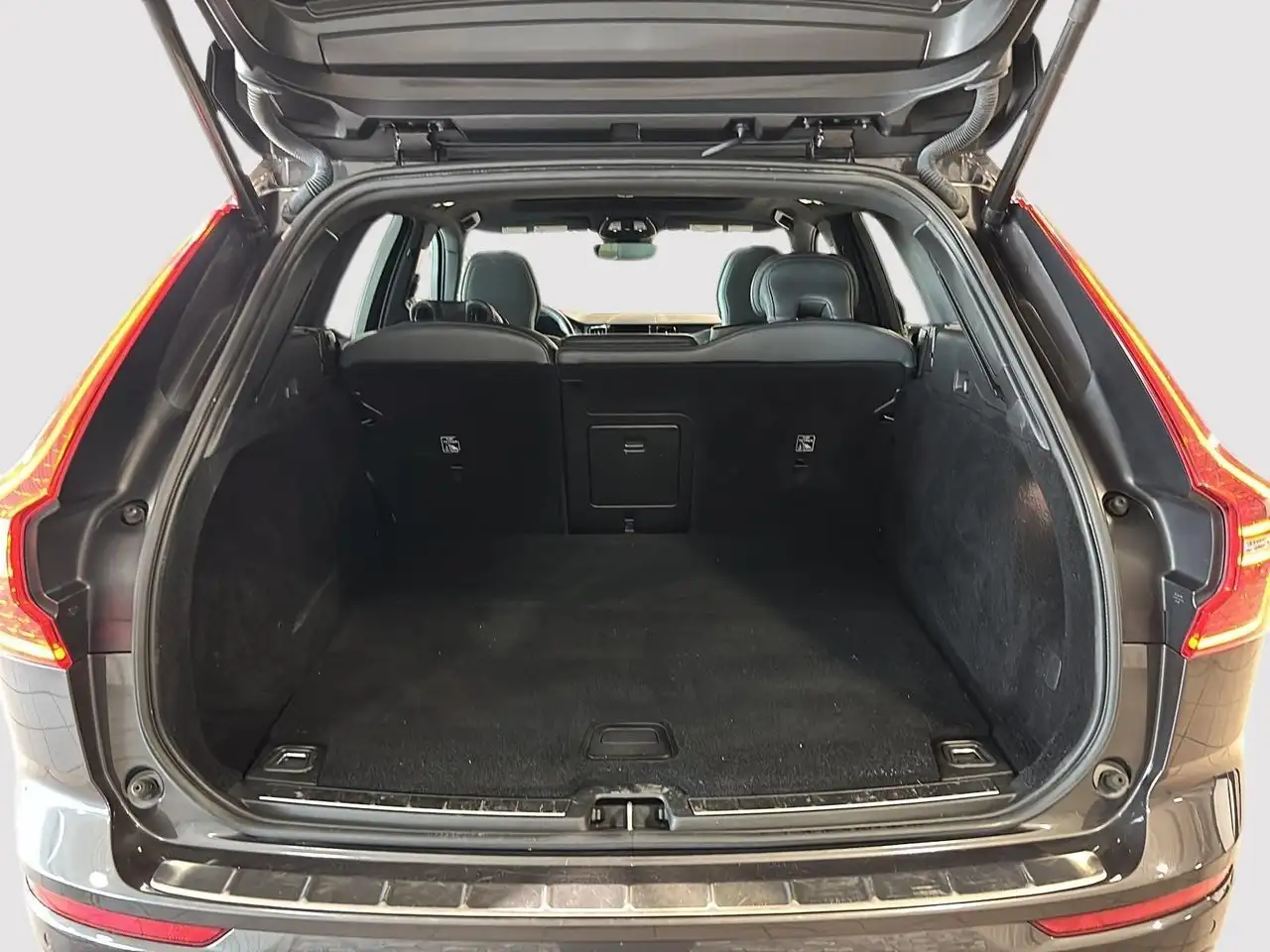 Volvo XC60 снимка Volvo XC60