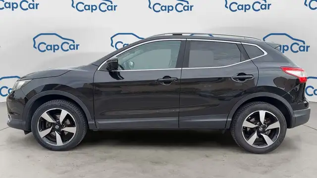 Nissan Qashqai view 2