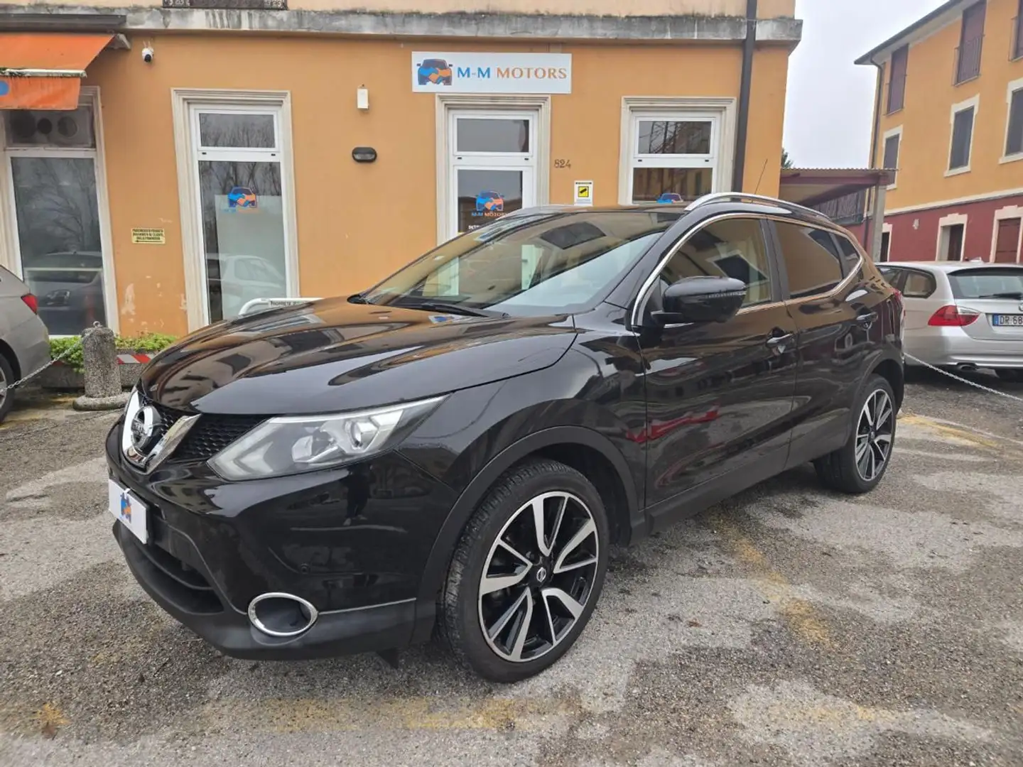 Nissan Qashqai 1.5 dCi Tekna Plus Noir - 1
