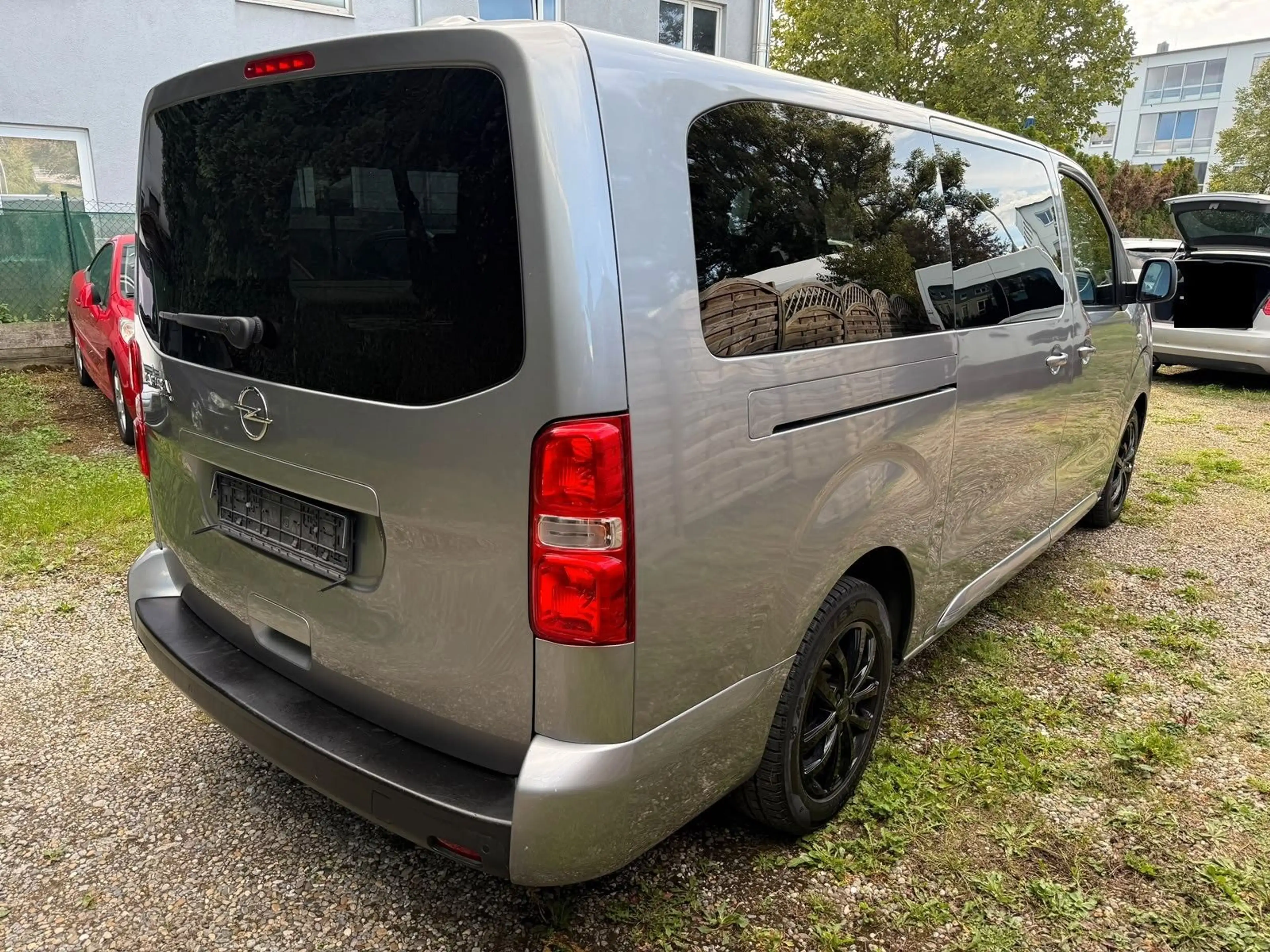 Opel Zafira Life 2.0 150 PS Selection L *9-SITZER*1HD — photo 2