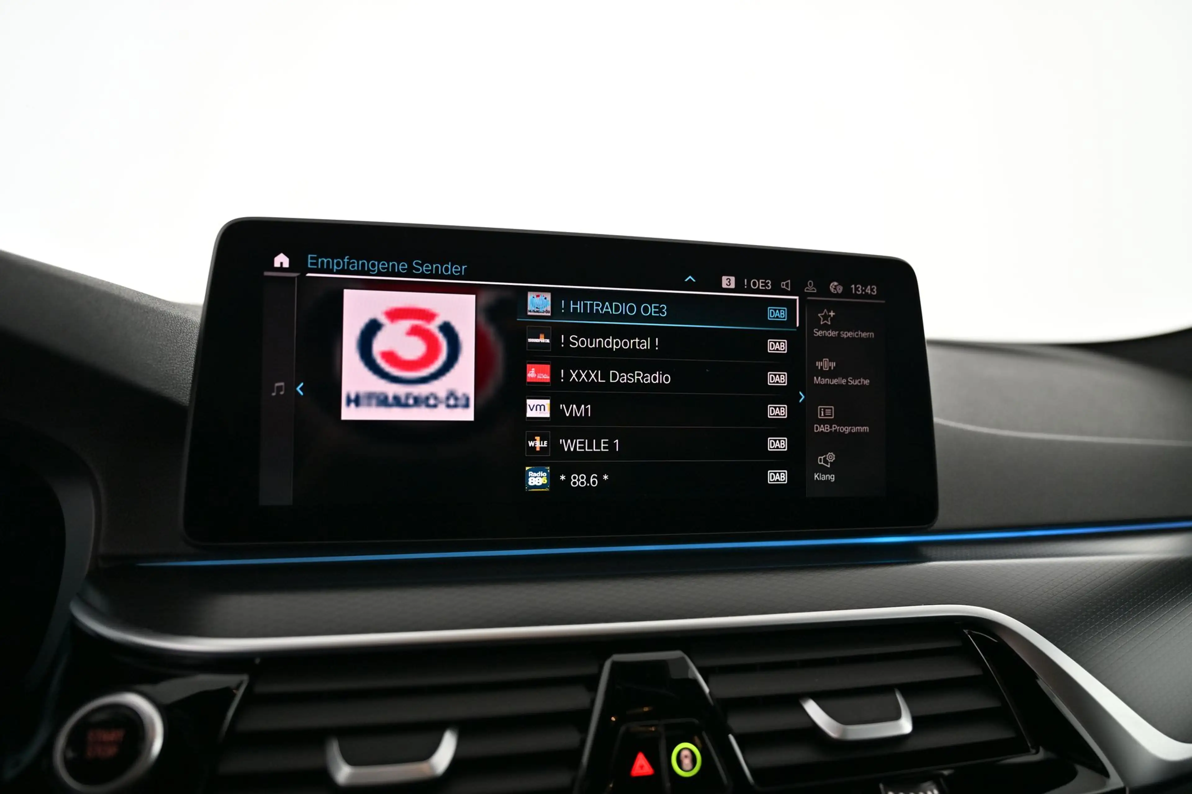 BMW 545 - 545 e xDrive M Sport Aut. — photo 24