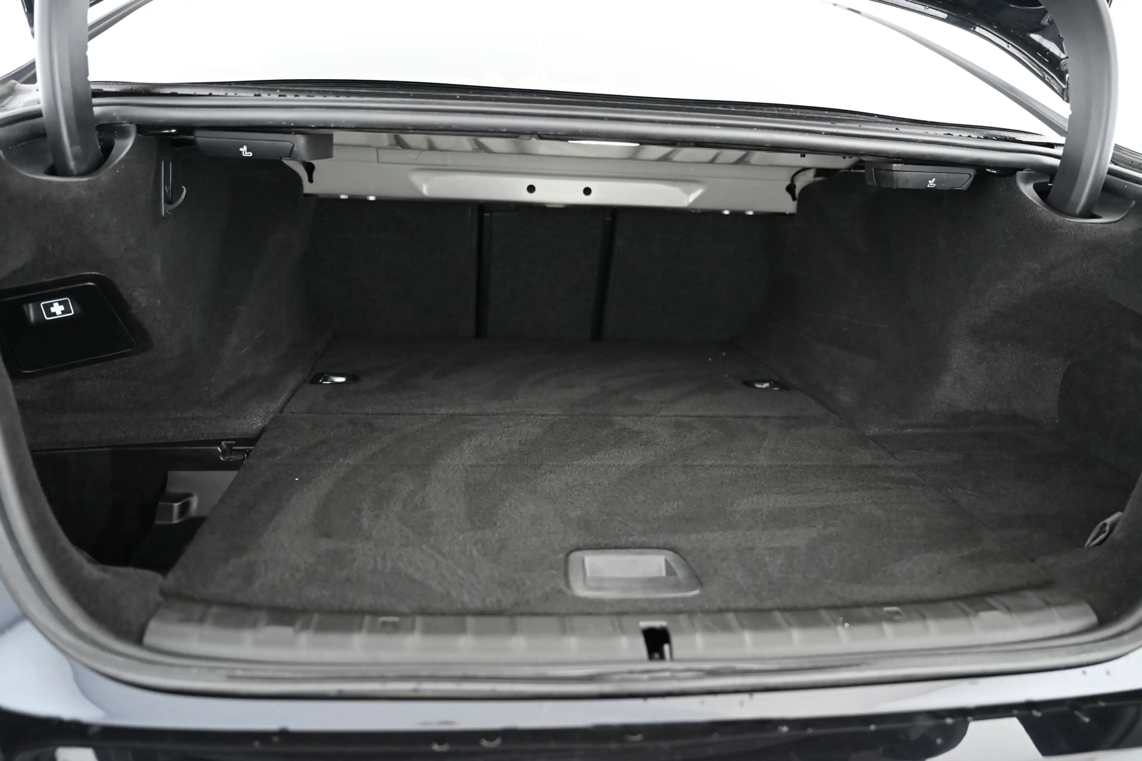 BMW 545 - 545 e xDrive M Sport Aut. — photo 38