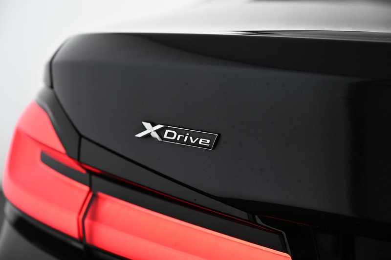 BMW 545 - 545 e xDrive M Sport Aut. — photo 13