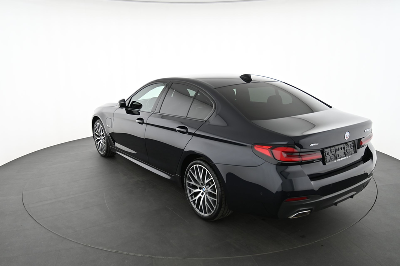 BMW 545 - 545 e xDrive M Sport Aut. — photo 9
