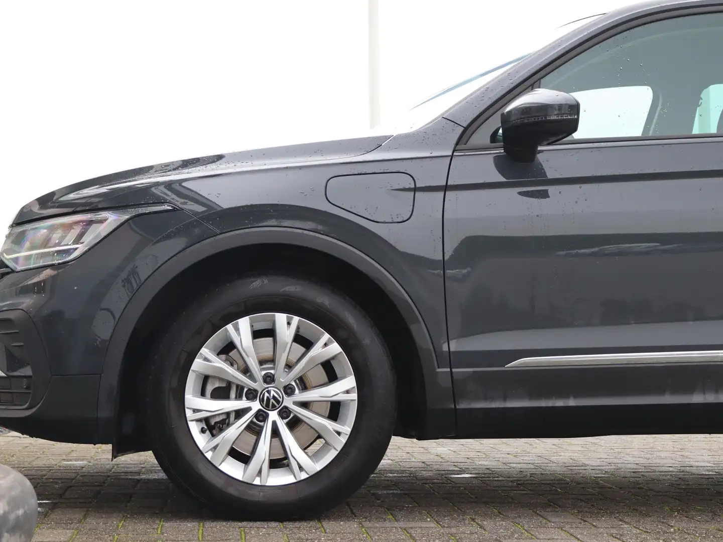 Volkswagen Tiguan 1.4 TSI 245 pk DSG eHybrid Life | APP Connect | LE Gris - 2