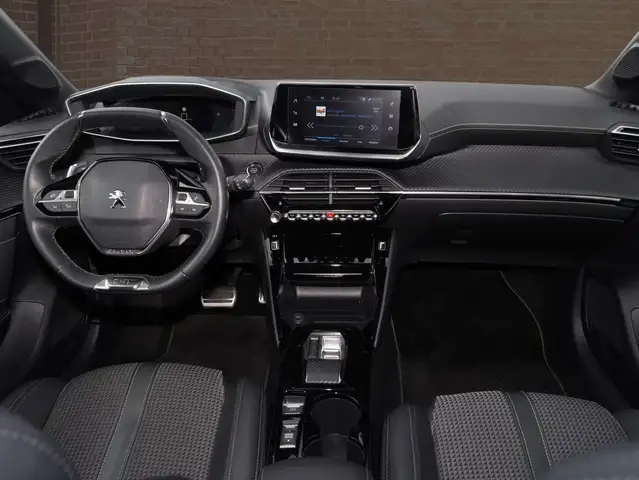 Peugeot 208 view 14