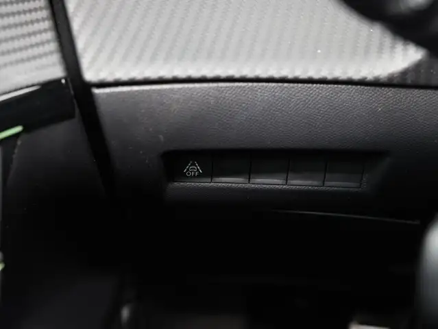 Peugeot 208 view 8