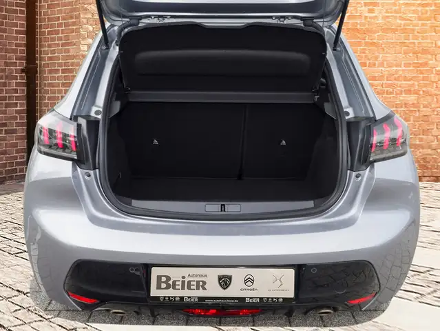 Peugeot 208 view 6