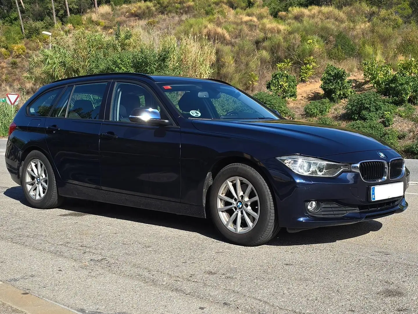 BMW 320 320dA Touring Azul - 1