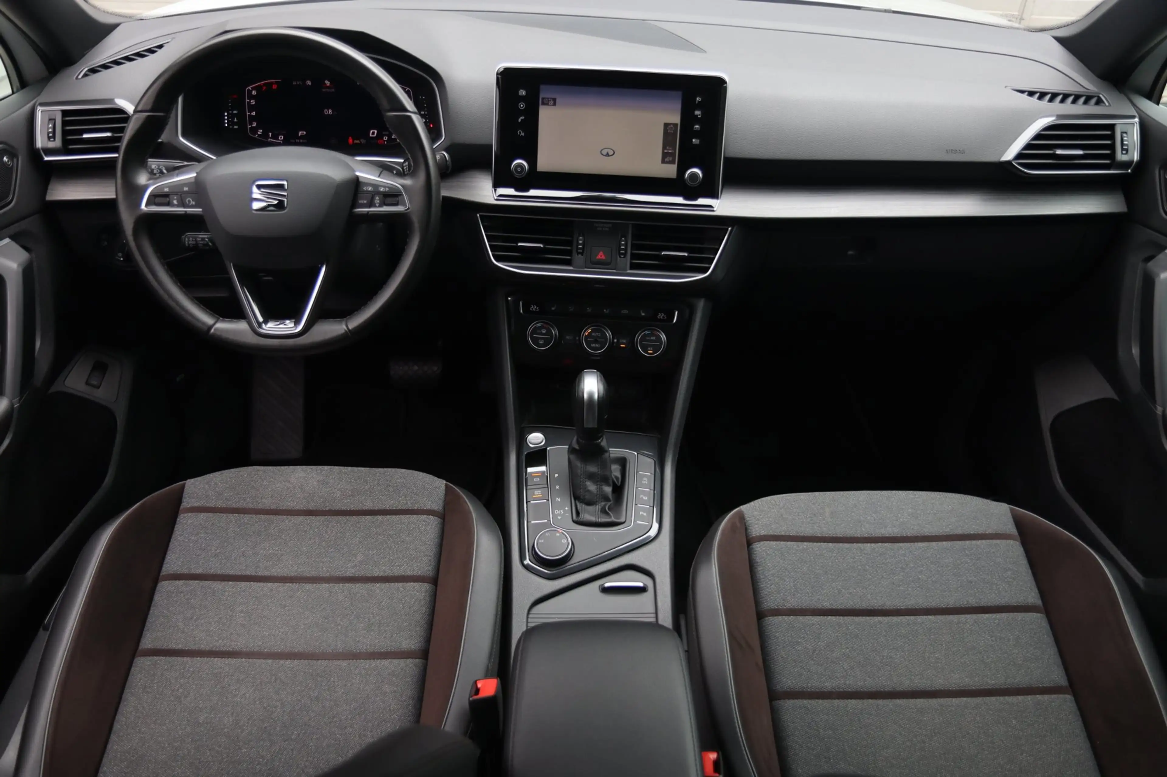 SEAT Tarraco 1.5 TSI ACT Xcellence / PANO / VIRTUAL / MEMORY / — photo 6