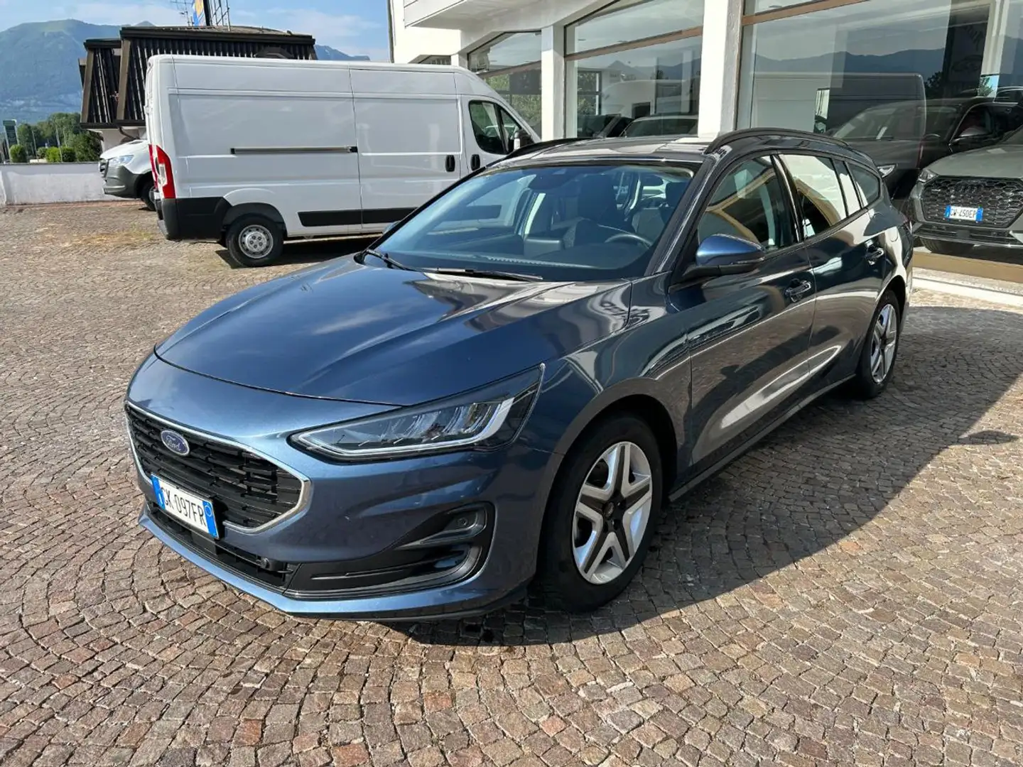 Ford Focus 1.5 EcoBlue 120 CV automatico SW Active Style Blu/Azzurro - 2