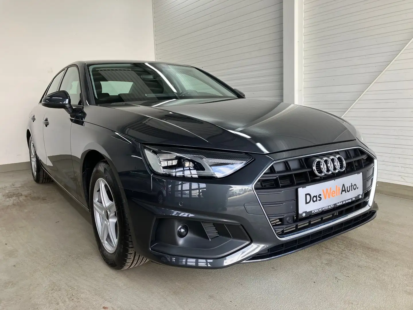 Audi A4 Limousine 35 TFSI Grau - 1