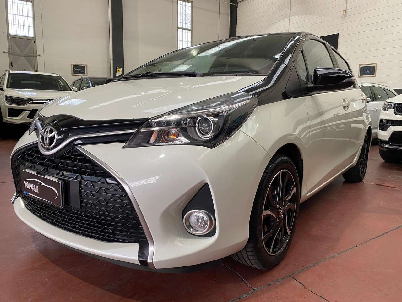 Toyota Yaris 5p 1.0 Lounge my16