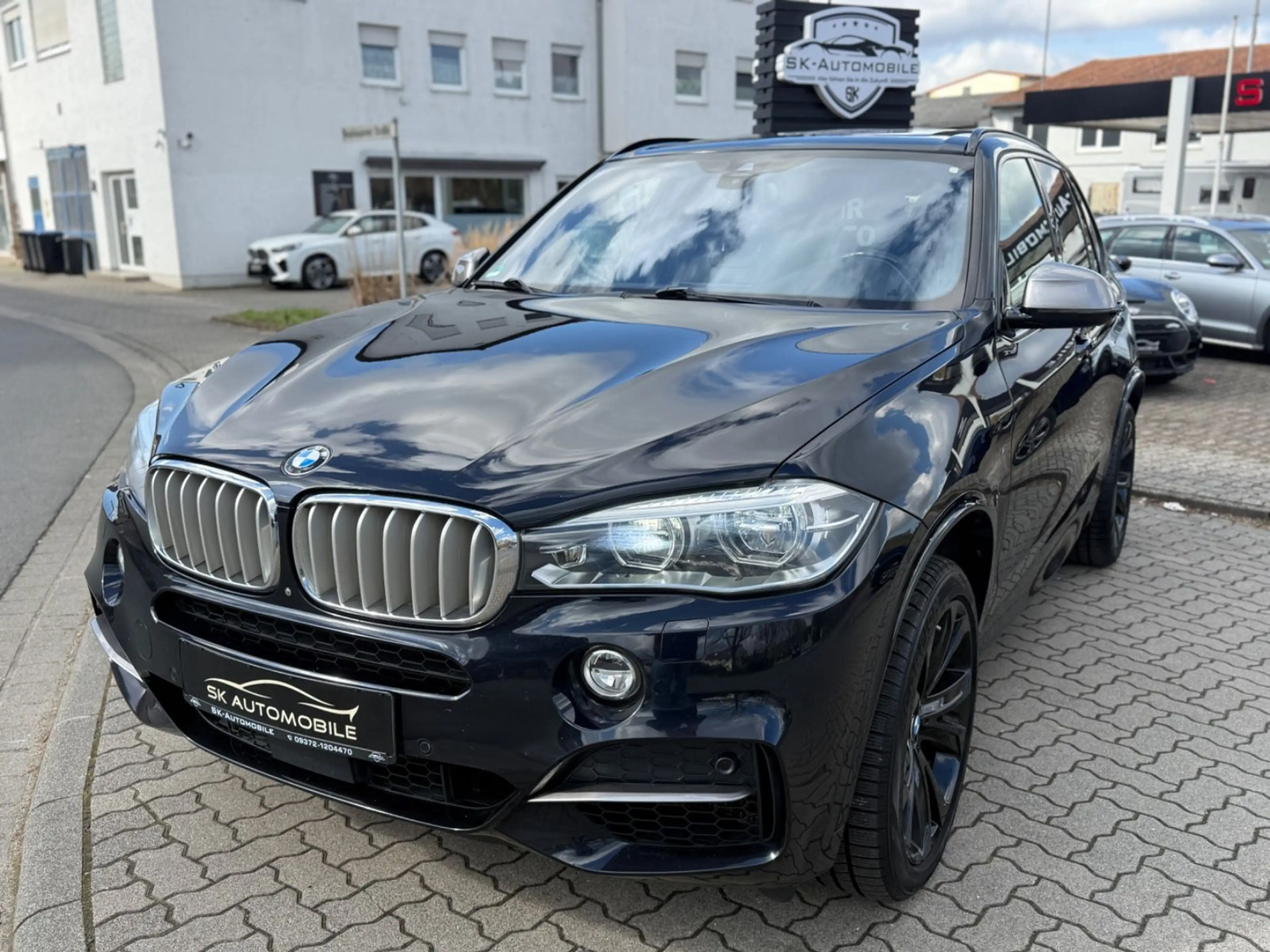 BMW X5 M50d PANO-ACC-HUD-SOFT-H&K-LED-360KAM-STNDHZG — photo 2