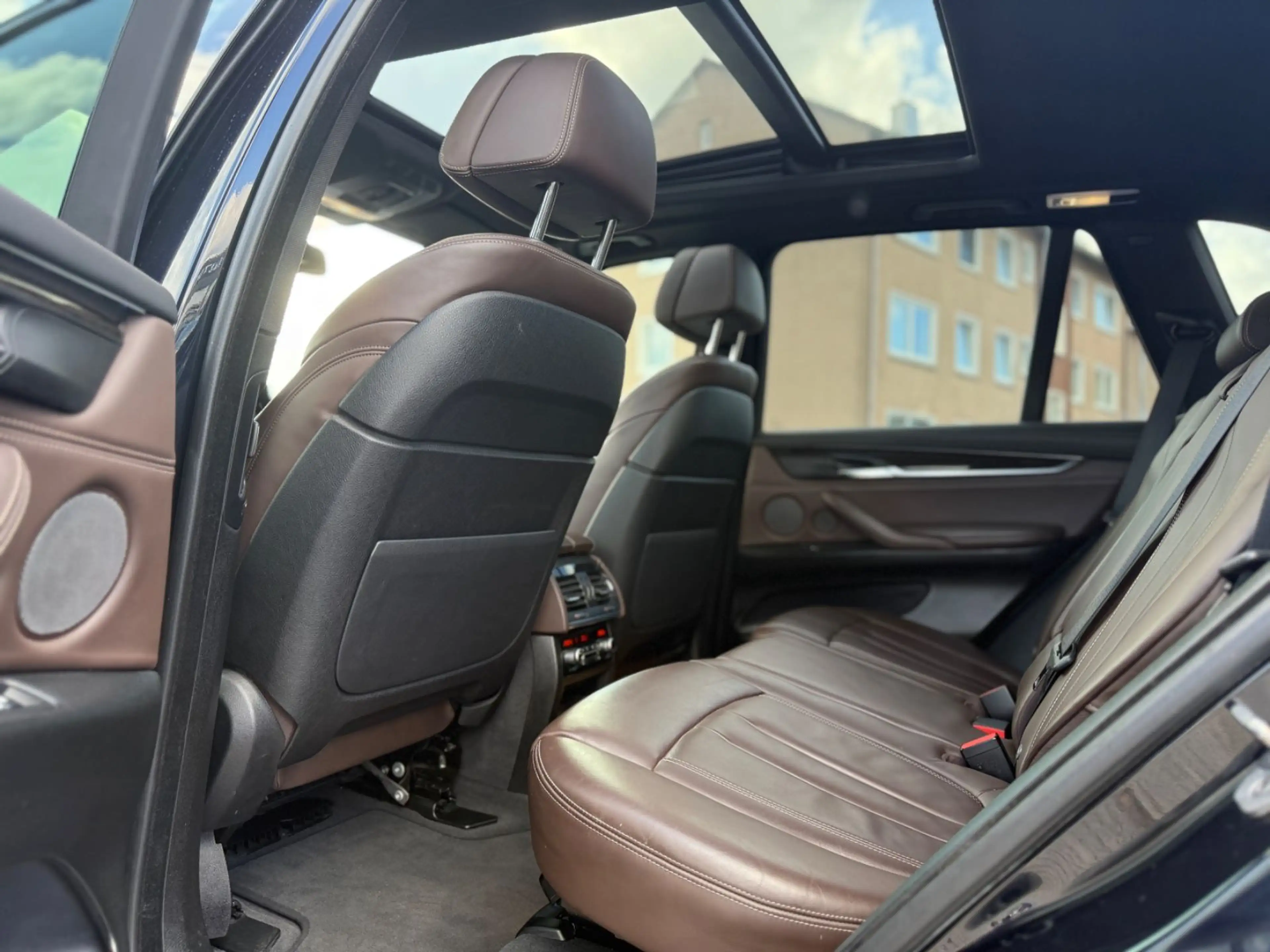 BMW X5 M50d PANO-ACC-HUD-SOFT-H&K-LED-360KAM-STNDHZG — photo 10